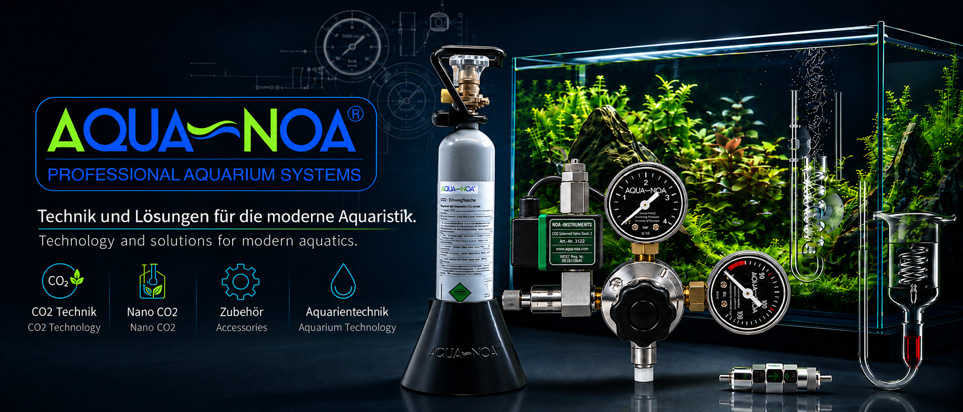 AQUA-NOA Markenbanner mit CO₂-Flasche, Druckminderer und Aquarientechnik vor einem bepflanzten Aquarium